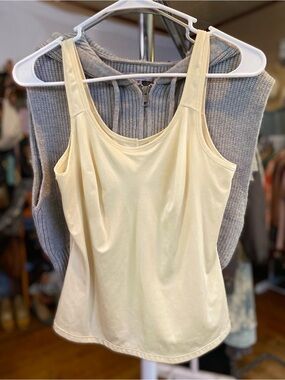 Nancy Ganz Pale Cream Scoop Neck Shape-wear Tank Top